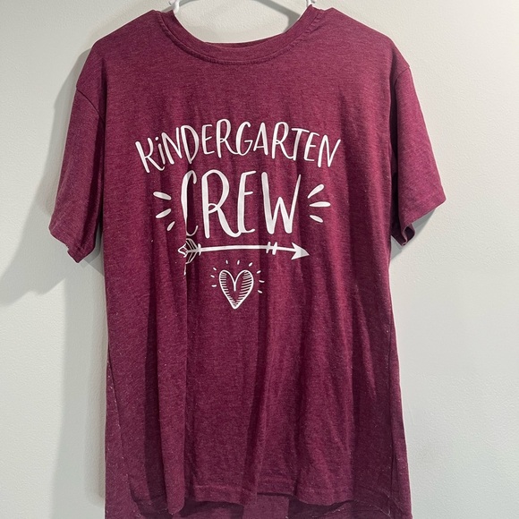 Kindergarten crew rose colored tshirt medium - Picture 2 of 3